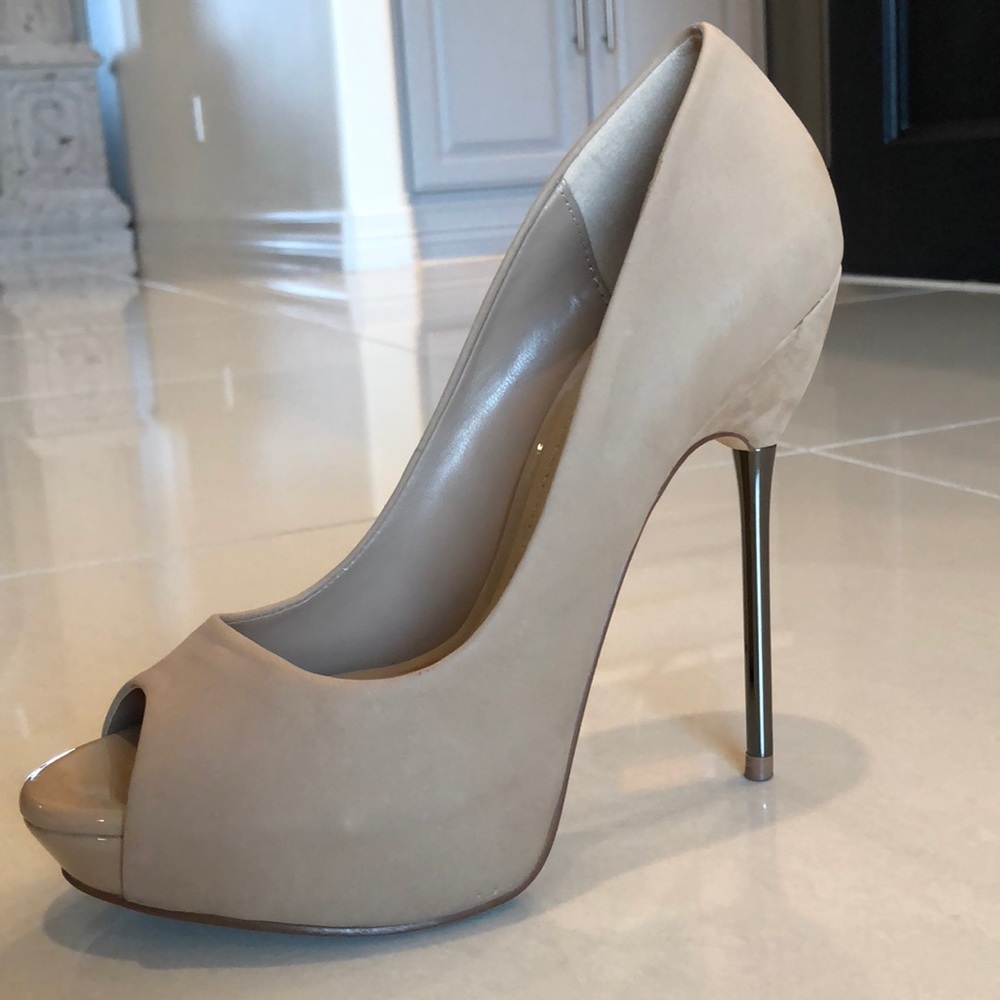 Aldo Nude size 6 heels